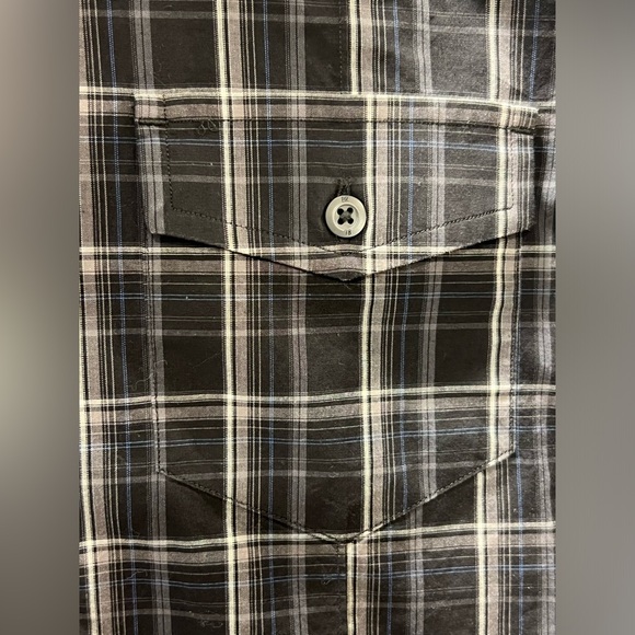 Banana Republic Men’s Short Sleeve Button Down Shirt - Picture 5 of 6